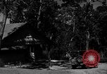 Standbild 8 fotografische Reconnaissance Squadron Australien, 1943, aus Sekunde 27 historischem Filmmaterial Videoclip 65675077239