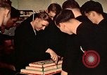 Immagine di I marinai americani United States USA, 1947, secondo 13 filmato di repertorio 65675077263