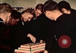 Immagine di I marinai americani United States USA, 1947, secondo 18 filmato di repertorio 65675077263