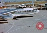Standbild b-52 Stratofortress Kansas United States USA, 1960, aus Sekunde 3 historischem Filmmaterial Videoclip 65675077274