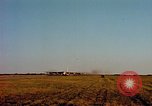 Standbild b-52 Stratofortress Kansas United States USA, 1960, aus Sekunde 10 historischem Filmmaterial Videoclip 65675077274