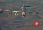 Standbild b-52 Stratofortress Kansas United States USA, 1960, aus Sekunde 44 historischem Filmmaterial Videoclip 65675077275