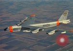 Standbild b-52 Stratofortress Kansas United States USA, 1960, aus Sekunde 50 historischem Filmmaterial Videoclip 65675077275