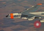 Standbild b-52 Stratofortress Kansas United States USA, 1960, aus Sekunde 56 historischem Filmmaterial Videoclip 65675077275