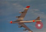 Standbild b-52 Stratofortress Kansas United States USA, 1960, aus Sekunde 60 historischem Filmmaterial Videoclip 65675077275