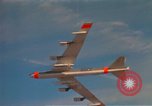 Standbild b-52 Stratofortress Kansas United States USA, 1960, aus Sekunde 61 historischem Filmmaterial Videoclip 65675077275