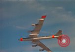 Standbild b-52 Stratofortress Kansas United States USA, 1960, aus Sekunde 62 historischem Filmmaterial Videoclip 65675077275