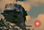 Standbild UH-1 Iroquois Hubschrauber United States USA, 1970, aus Sekunde 39 historischem Filmmaterial Videoclip 65675077305