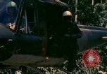 Standbild UH-1 Iroquois Hubschrauber United States USA, 1970, aus Sekunde 46 historischem Filmmaterial Videoclip 65675077305