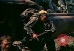 Standbild UH-1 Iroquois Hubschrauber United States USA, 1970, aus Sekunde 55 historischem Filmmaterial Videoclip 65675077305