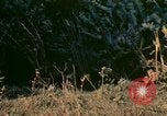 Standbild UH-1 Iroquois Hubschrauber United States USA, 1970, aus Sekunde 62 historischem Filmmaterial Videoclip 65675077305