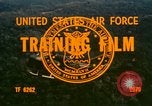 Standbild UH-1 Iroquois Hubschrauber United States USA, 1970, aus Sekunde 8 historischem Filmmaterial Videoclip 65675077306