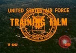 Standbild UH-1 Iroquois Hubschrauber United States USA, 1970, aus Sekunde 9 historischem Filmmaterial Videoclip 65675077306
