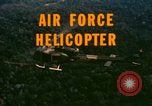 Standbild UH-1 Iroquois Hubschrauber United States USA, 1970, aus Sekunde 12 historischem Filmmaterial Videoclip 65675077306
