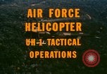 Standbild UH-1 Iroquois Hubschrauber United States USA, 1970, aus Sekunde 16 historischem Filmmaterial Videoclip 65675077306