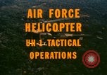 Standbild UH-1 Iroquois Hubschrauber United States USA, 1970, aus Sekunde 17 historischem Filmmaterial Videoclip 65675077306