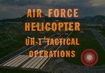 Standbild UH-1 Iroquois Hubschrauber United States USA, 1970, aus Sekunde 20 historischem Filmmaterial Videoclip 65675077306
