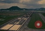 Standbild UH-1 Iroquois Hubschrauber United States USA, 1970, aus Sekunde 24 historischem Filmmaterial Videoclip 65675077306