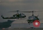 Standbild UH-1 Iroquois Hubschrauber United States USA, 1970, aus Sekunde 42 historischem Filmmaterial Videoclip 65675077306
