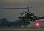 Standbild UH-1 Iroquois Hubschrauber United States USA, 1970, aus Sekunde 45 historischem Filmmaterial Videoclip 65675077306