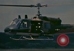 Standbild UH-1 Iroquois Hubschrauber United States USA, 1970, aus Sekunde 53 historischem Filmmaterial Videoclip 65675077306