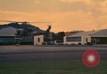 Standbild UH-1 Iroquois Hubschrauber United States USA, 1970, aus Sekunde 58 historischem Filmmaterial Videoclip 65675077306