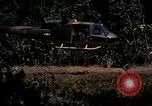 Standbild UH-1 Iroquois Hubschrauber United States USA, 1970, aus Sekunde 34 historischem Filmmaterial Videoclip 65675077307