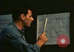 Standbild UH-1 Iroquois Hubschrauber United States USA, 1970, aus Sekunde 55 historischem Filmmaterial Videoclip 65675077307