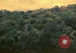 Standbild UH-1 Iroquois Hubschrauber United States USA, 1970, aus Sekunde 18 historischem Filmmaterial Videoclip 65675077308