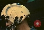 Standbild UH-1 Iroquois Hubschrauber United States USA, 1970, aus Sekunde 24 historischem Filmmaterial Videoclip 65675077308