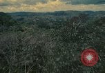 Standbild UH-1 Iroquois Hubschrauber United States USA, 1970, aus Sekunde 30 historischem Filmmaterial Videoclip 65675077308