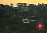 Standbild UH-1 Iroquois Hubschrauber United States USA, 1970, aus Sekunde 34 historischem Filmmaterial Videoclip 65675077308