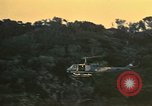 Standbild UH-1 Iroquois Hubschrauber United States USA, 1970, aus Sekunde 35 historischem Filmmaterial Videoclip 65675077308
