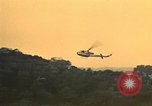 Standbild UH-1 Iroquois Hubschrauber United States USA, 1970, aus Sekunde 42 historischem Filmmaterial Videoclip 65675077308