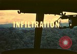 Standbild UH-1 Iroquois Hubschrauber United States USA, 1970, aus Sekunde 6 historischem Filmmaterial Videoclip 65675077309