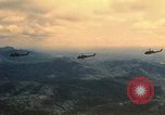 Standbild UH-1 Iroquois Hubschrauber United States USA, 1970, aus Sekunde 38 historischem Filmmaterial Videoclip 65675077309