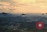 Standbild UH-1 Iroquois Hubschrauber United States USA, 1970, aus Sekunde 42 historischem Filmmaterial Videoclip 65675077309