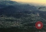Standbild UH-1 Iroquois Hubschrauber United States USA, 1970, aus Sekunde 49 historischem Filmmaterial Videoclip 65675077309