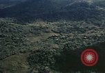 Standbild UH-1 Iroquois Hubschrauber United States USA, 1970, aus Sekunde 61 historischem Filmmaterial Videoclip 65675077309