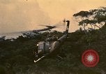 Standbild UH-1 Iroquois Hubschrauber United States USA, 1970, aus Sekunde 22 historischem Filmmaterial Videoclip 65675077310