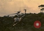 Standbild UH-1 Iroquois Hubschrauber United States USA, 1970, aus Sekunde 23 historischem Filmmaterial Videoclip 65675077310