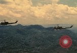 Standbild UH-1 Iroquois Hubschrauber United States USA, 1970, aus Sekunde 40 historischem Filmmaterial Videoclip 65675077310