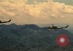 Standbild UH-1 Iroquois Hubschrauber United States USA, 1970, aus Sekunde 41 historischem Filmmaterial Videoclip 65675077310