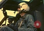 Standbild UH-1 Iroquois Hubschrauber United States USA, 1970, aus Sekunde 12 historischem Filmmaterial Videoclip 65675077311