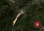 Standbild UH-1 Iroquois Hubschrauber United States USA, 1970, aus Sekunde 32 historischem Filmmaterial Videoclip 65675077311