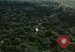 Standbild UH-1 Iroquois Hubschrauber United States USA, 1970, aus Sekunde 35 historischem Filmmaterial Videoclip 65675077311