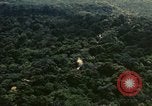 Standbild UH-1 Iroquois Hubschrauber United States USA, 1970, aus Sekunde 36 historischem Filmmaterial Videoclip 65675077311