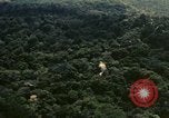 Standbild UH-1 Iroquois Hubschrauber United States USA, 1970, aus Sekunde 37 historischem Filmmaterial Videoclip 65675077311