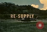 Standbild UH-1 Iroquois Hubschrauber United States USA, 1970, aus Sekunde 5 historischem Filmmaterial Videoclip 65675077312