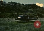 Standbild UH-1 Iroquois Hubschrauber United States USA, 1970, aus Sekunde 7 historischem Filmmaterial Videoclip 65675077312